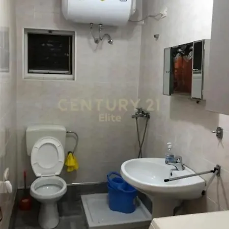 Vila Enea Villa Golem (Tirana)